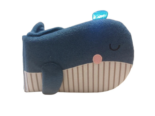 BALLENA. ME BAÑO Y JUEGO